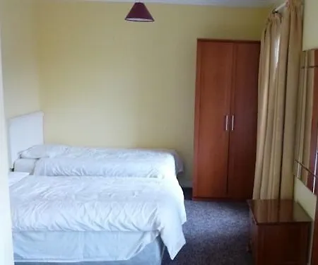 Acton Lodge Guesthouse Bed & Breakfast 3*
