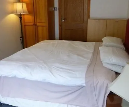 Acton Lodge Guesthouse Bed & Breakfast