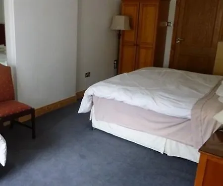 Acton Lodge Guesthouse Bed & Breakfast