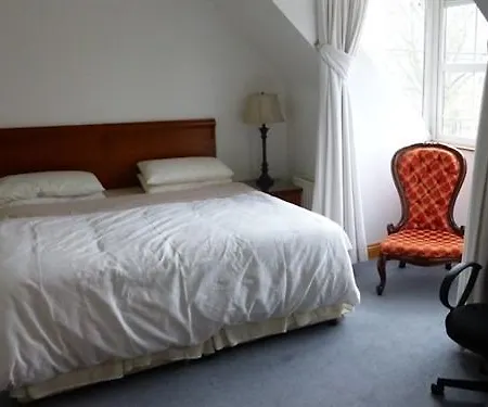 Acton Lodge Guesthouse Bed & Breakfast 3*