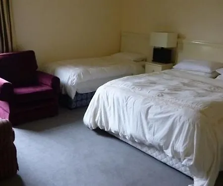 Acton Lodge Guesthouse Bed & Breakfast 3*