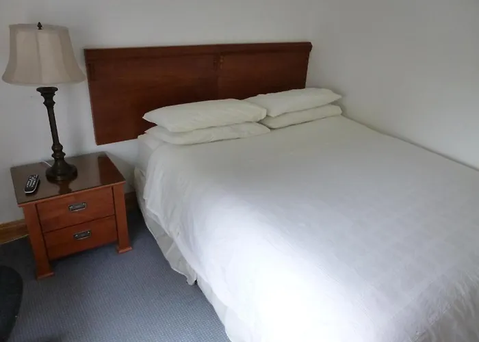 Acton Отель типа 